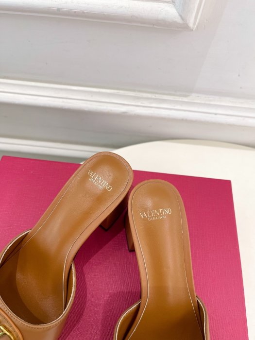 Босоножки фото 6