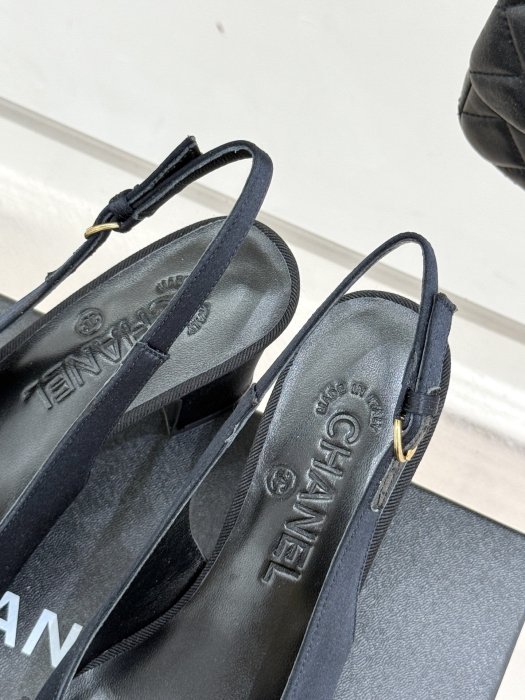 Босоножки фото 8