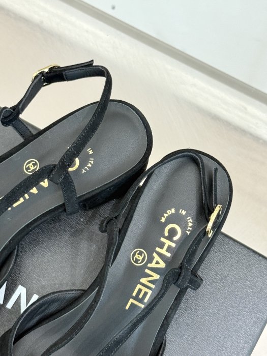 Босоножки фото 8