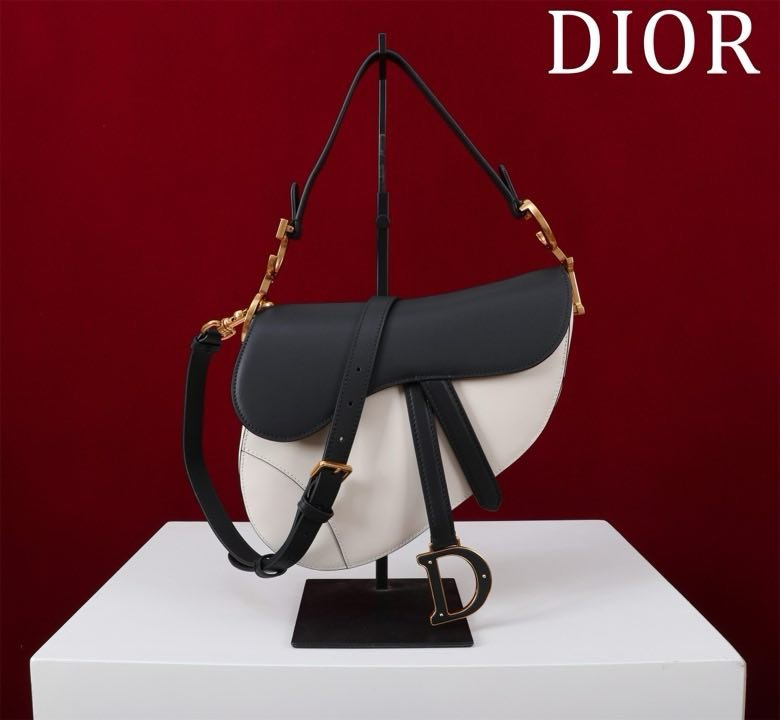 Сумка кожаная Dior Saddle 25 см