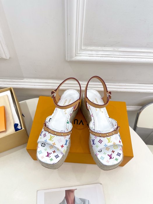 Босоножки фото 2