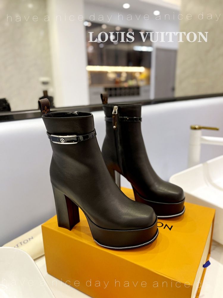 Ankle boots фото 6