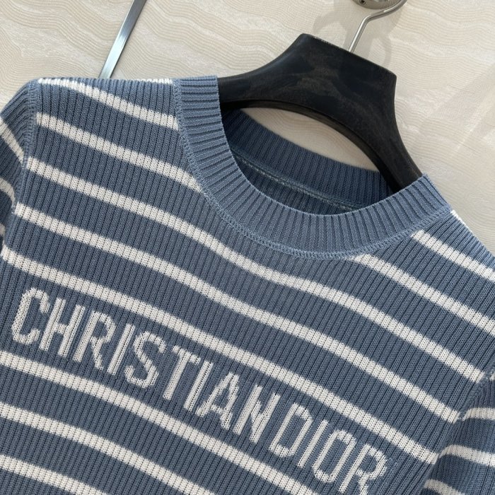 Футболка женская фото 3