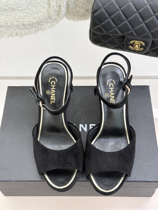 Босоножки фото 4