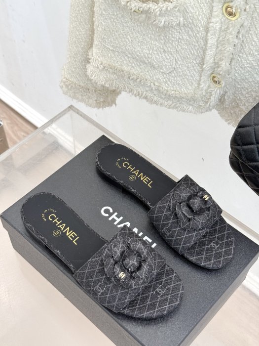 Шлепанцы фото 3