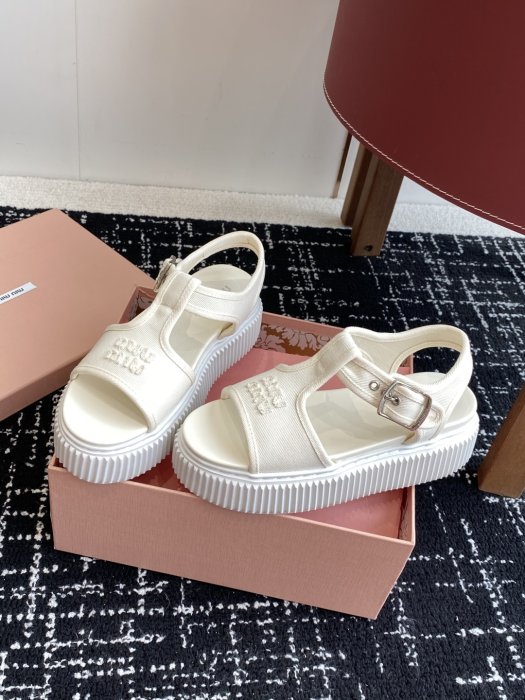 Сандалии женские фото 3