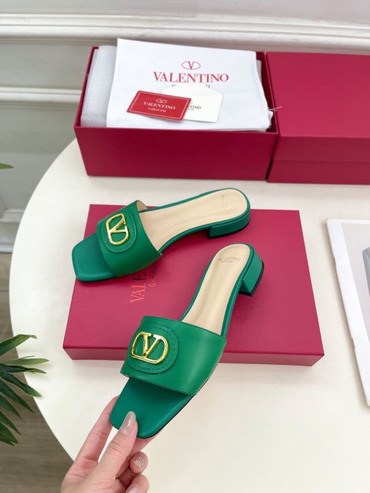 Босоножки фото 3