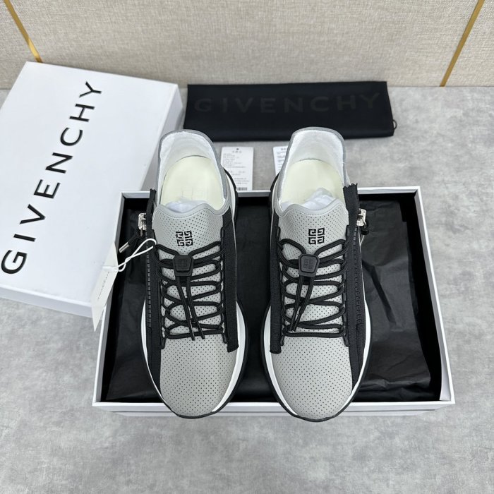 Sneakers men's