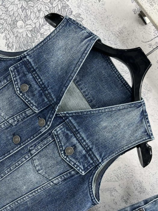 Костюм женский фото 2