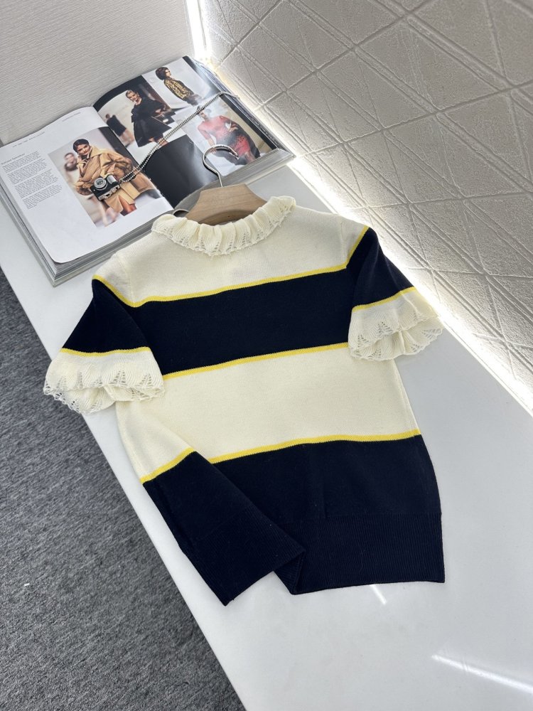 Футболка жіноча фото 2