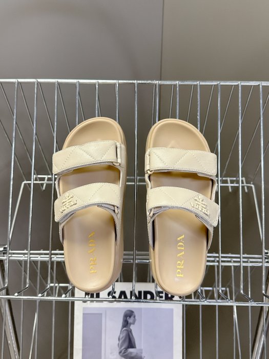 Шлепанцы фото 6