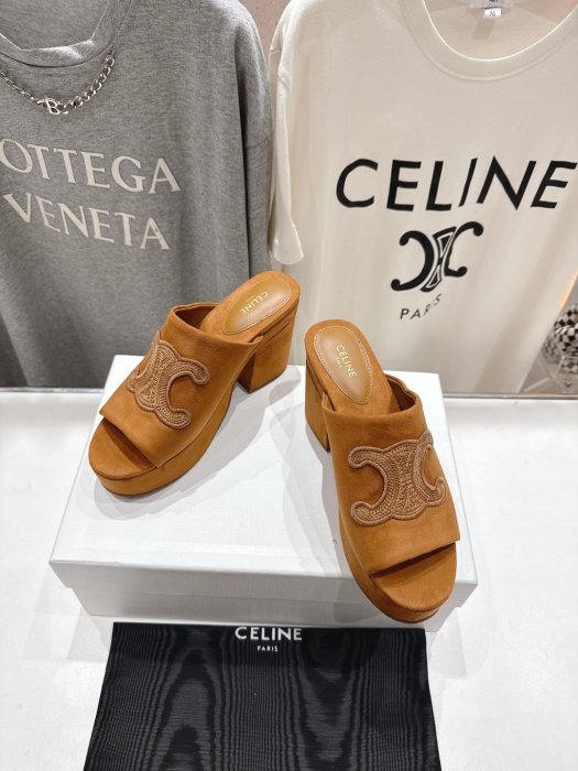 Босоножки фото 2