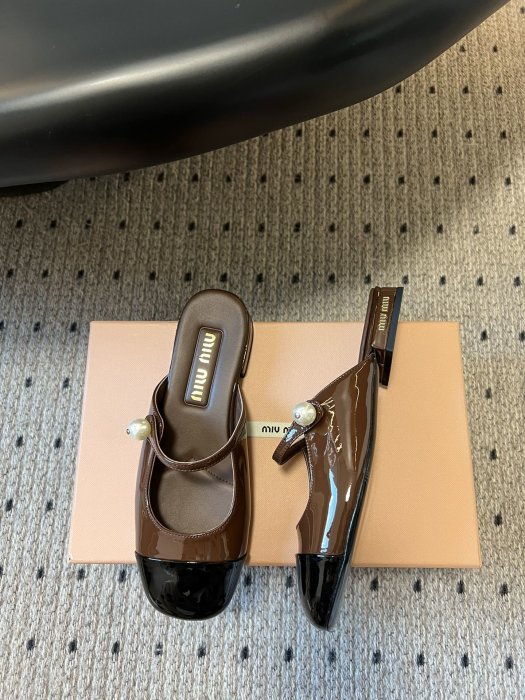 Босоножки фото 5