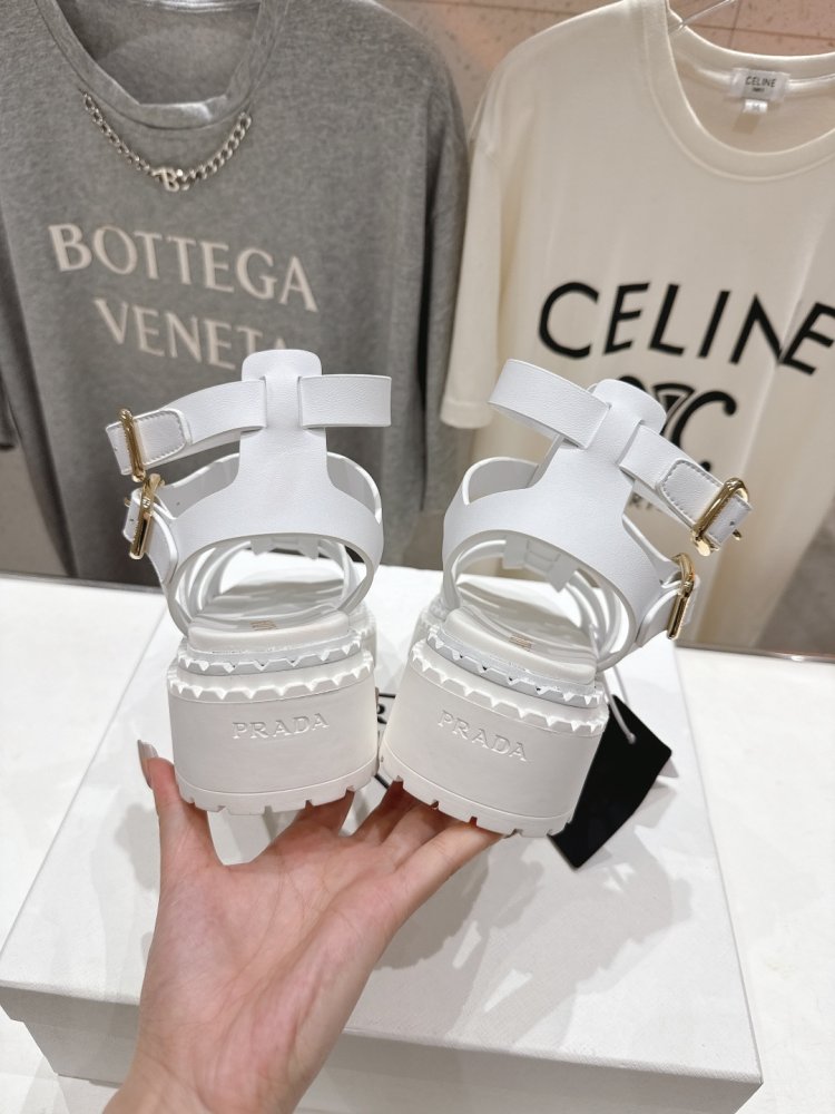 Сандалии женские фото 7