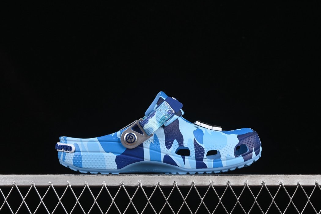 Кроксы Bape x Crocs Classic Clog фото 2