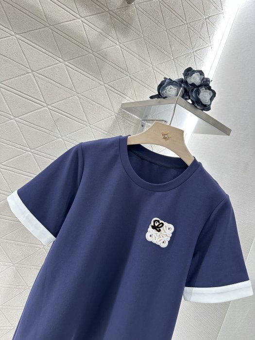 T-shirt women's фото 3