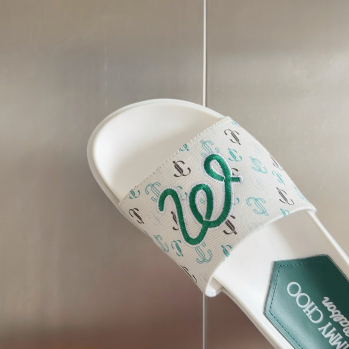 Шльопанці жіночі фото 8