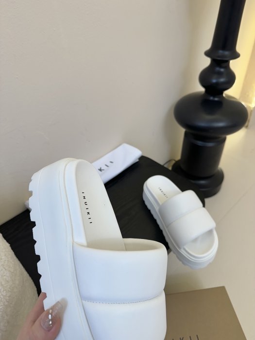 Шльопанці фото 6