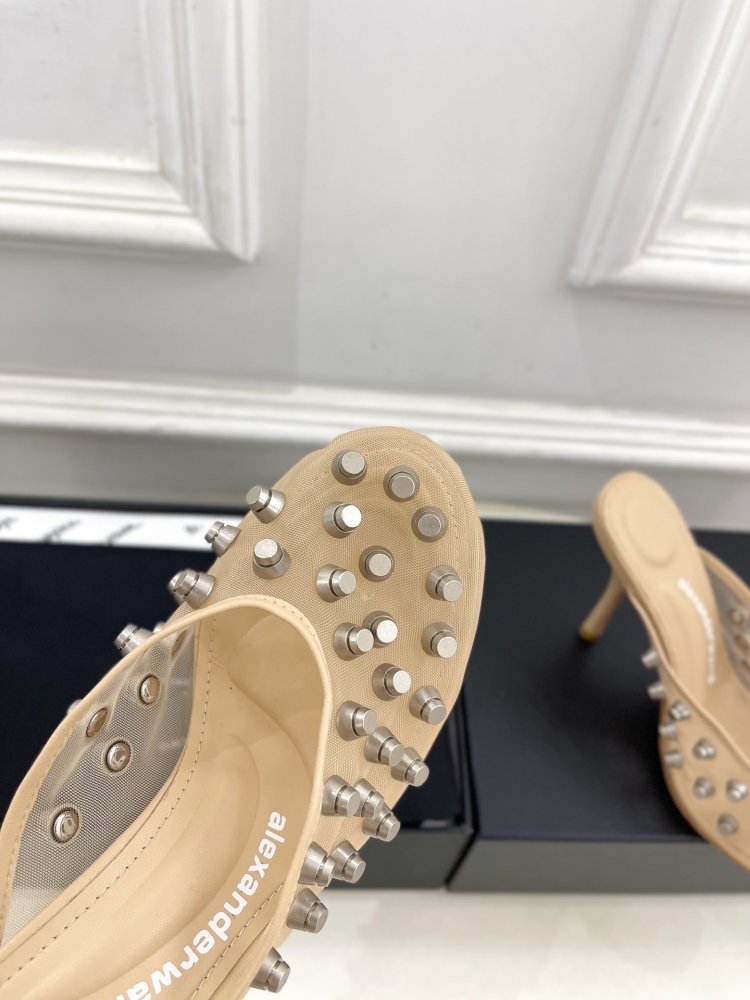 Босоножки фото 6