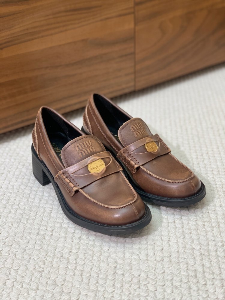 Лоферы женские фото 3