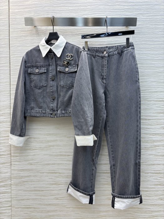 Costume jean female (jacket and jeans)