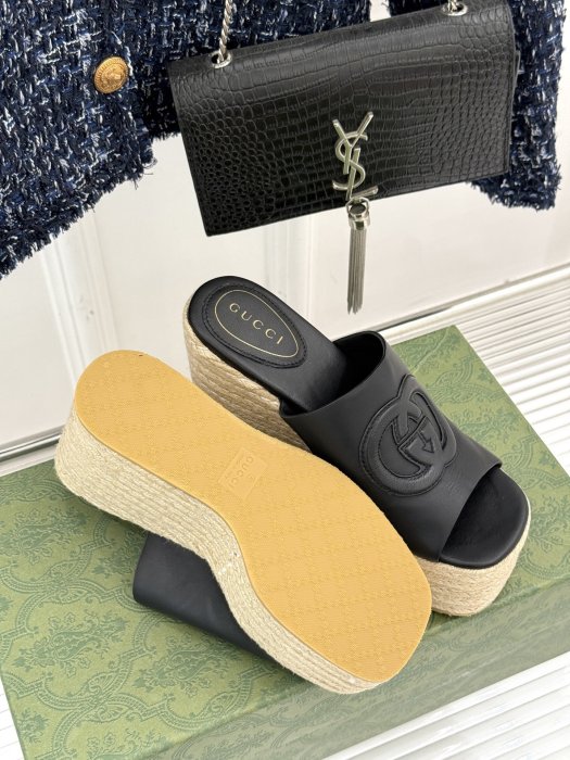 Босоножки фото 9