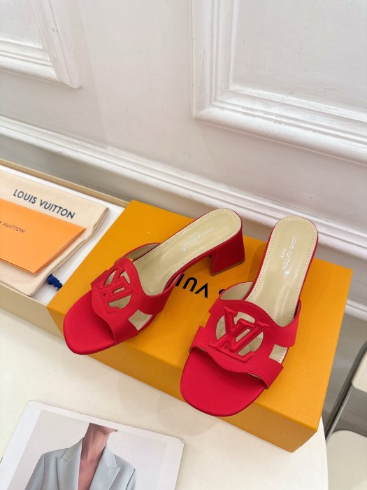 Босоножки фото 5