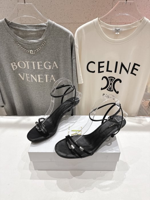 Босоніжки фото 3