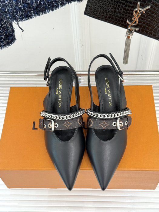 Босоножки фото 4