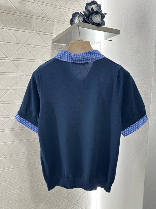 T-shirt women's фото 2