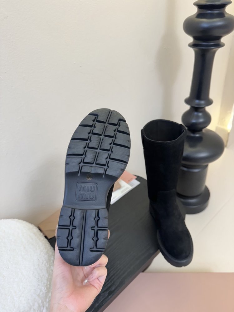 Сапоги женские фото 9