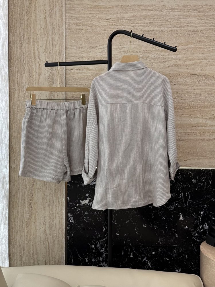 Костюм женский фото 2