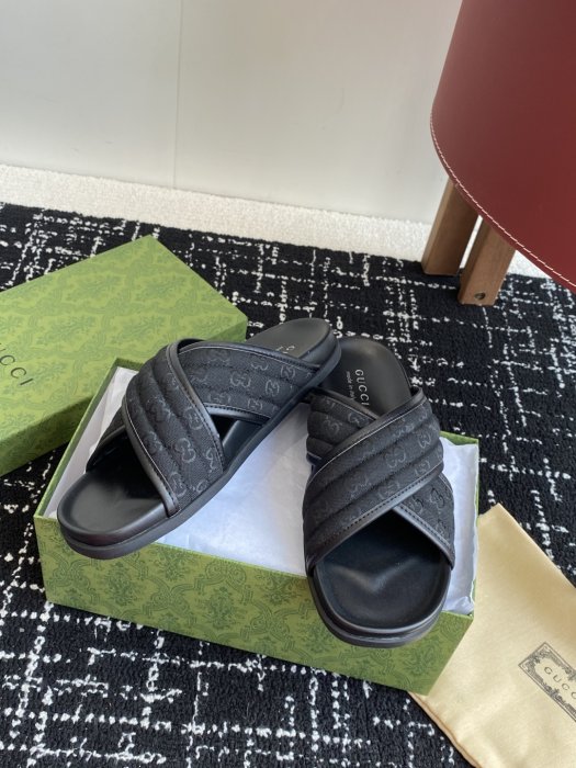 Шлепанцы фото 5