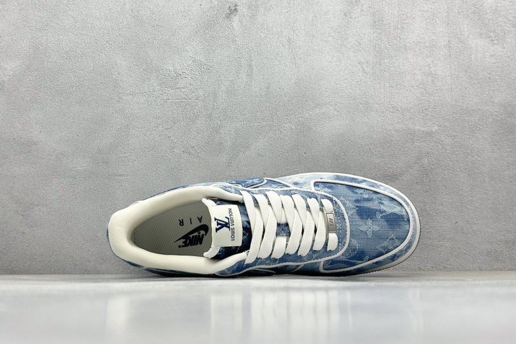 Кроссовки Nike Air Force 1 Low 07 x Louis Vuitton фото 3