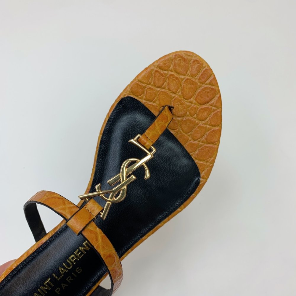 Шльопанці жіночі фото 8