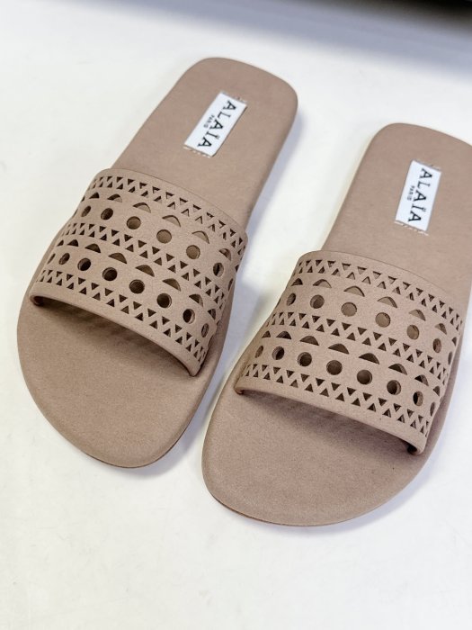 Шлепанцы женские фото 7