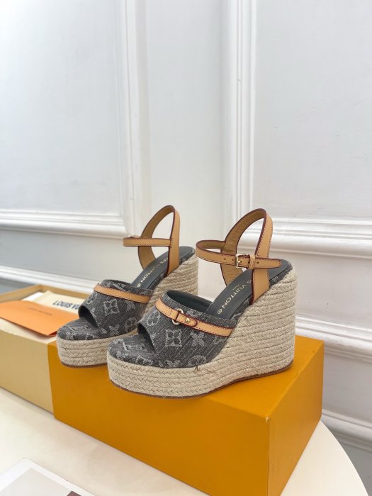 Босоніжки фото 3