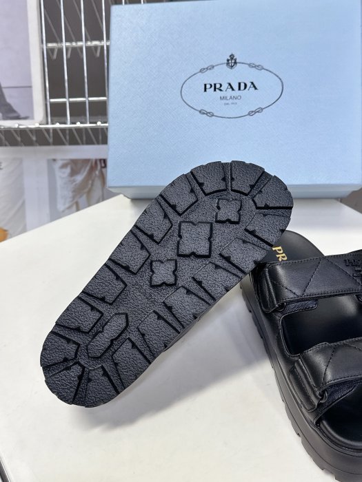 Шлепанцы фото 9