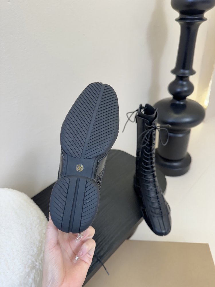 Чоботи жіночі на шнурівці фото 9