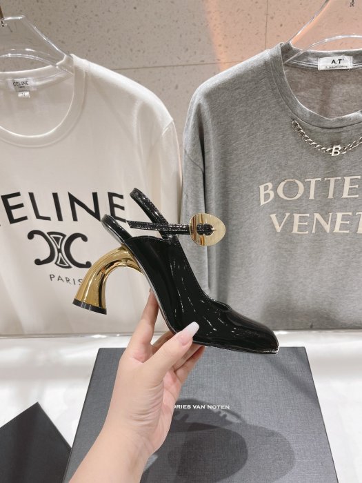 Босоножки фото 4