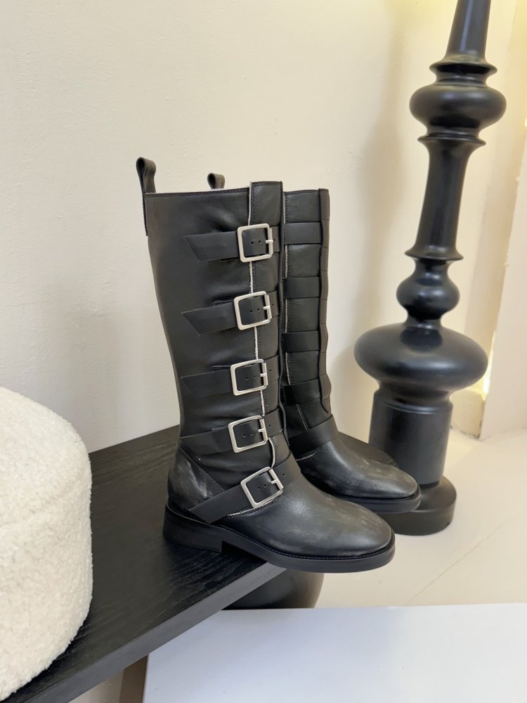 Чоботи жіночі фото 2