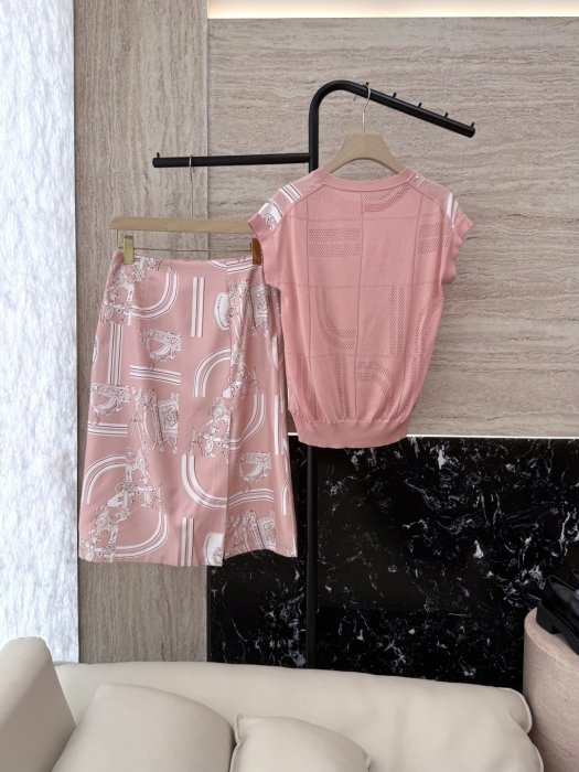 Costume female фото 2