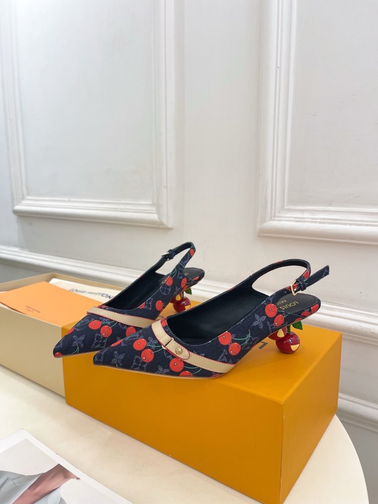 Босоніжки фото 5