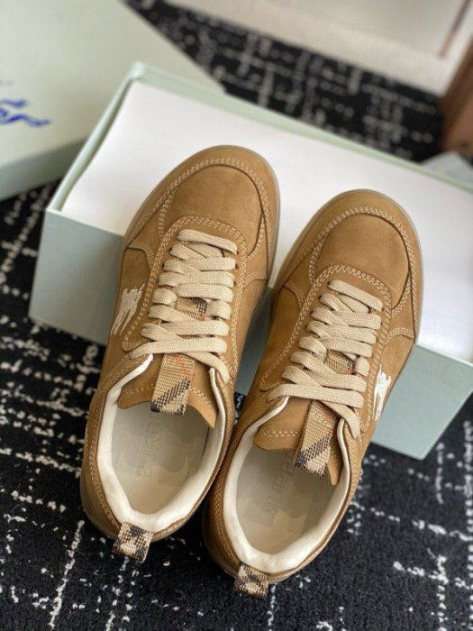 Кроссовки фото 3