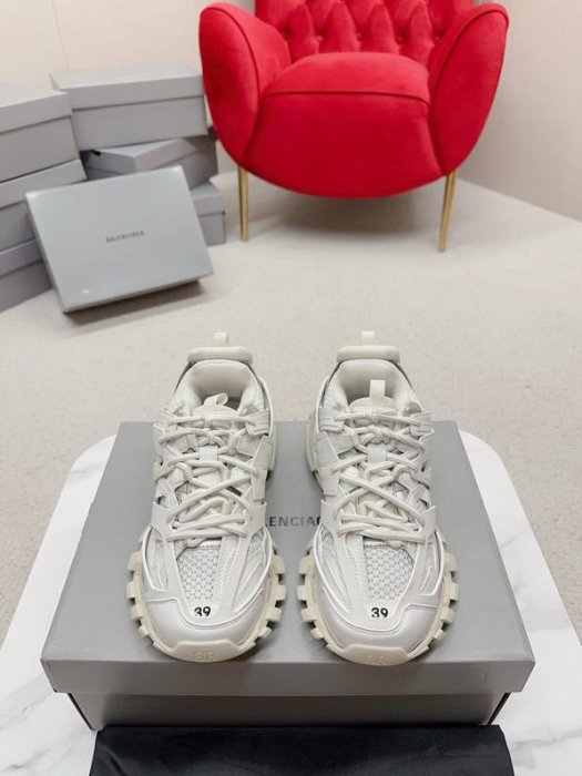 Sneakers Balenciaga фото 9