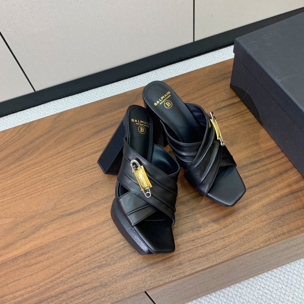 Босоніжки фото 4