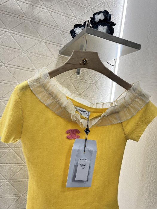 Футболка женская фото 3