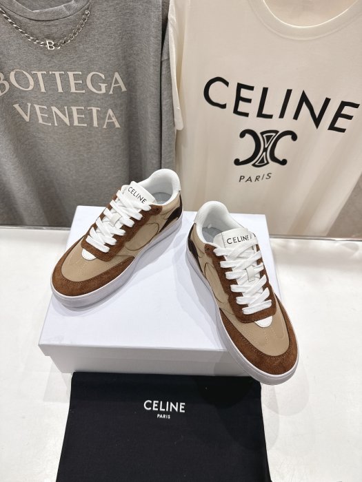 Кроссовки женские фото 2