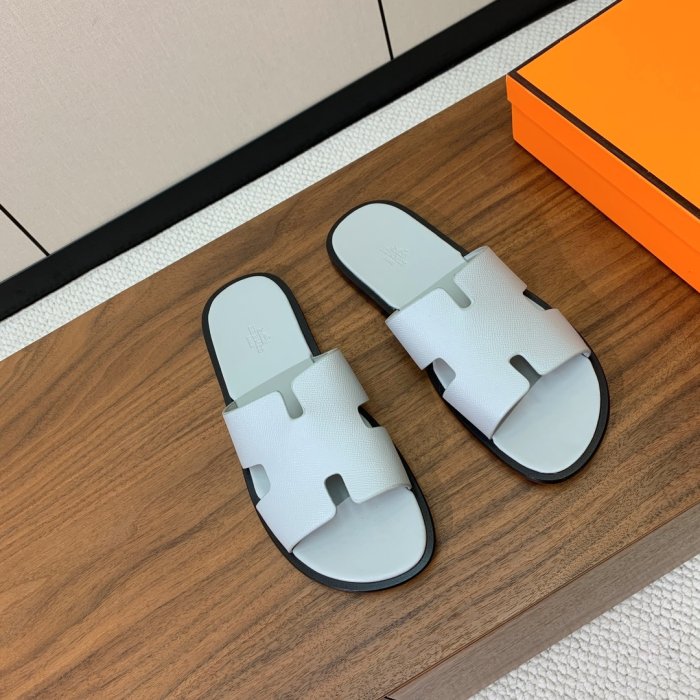 Шлепанцы женские фото 3