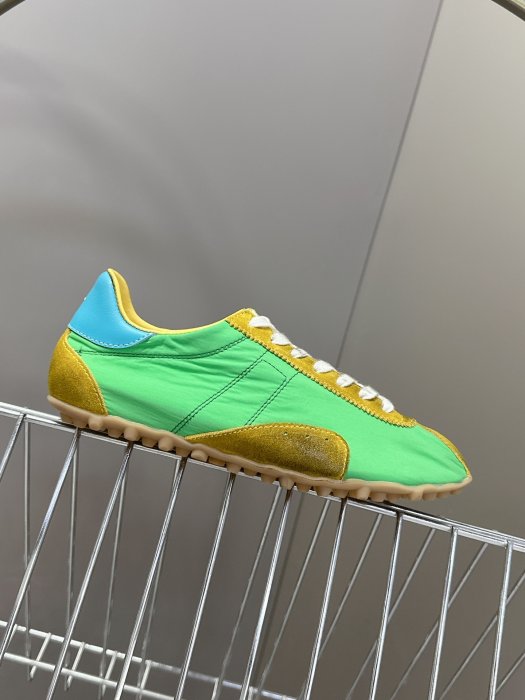 Кроссовки фото 5